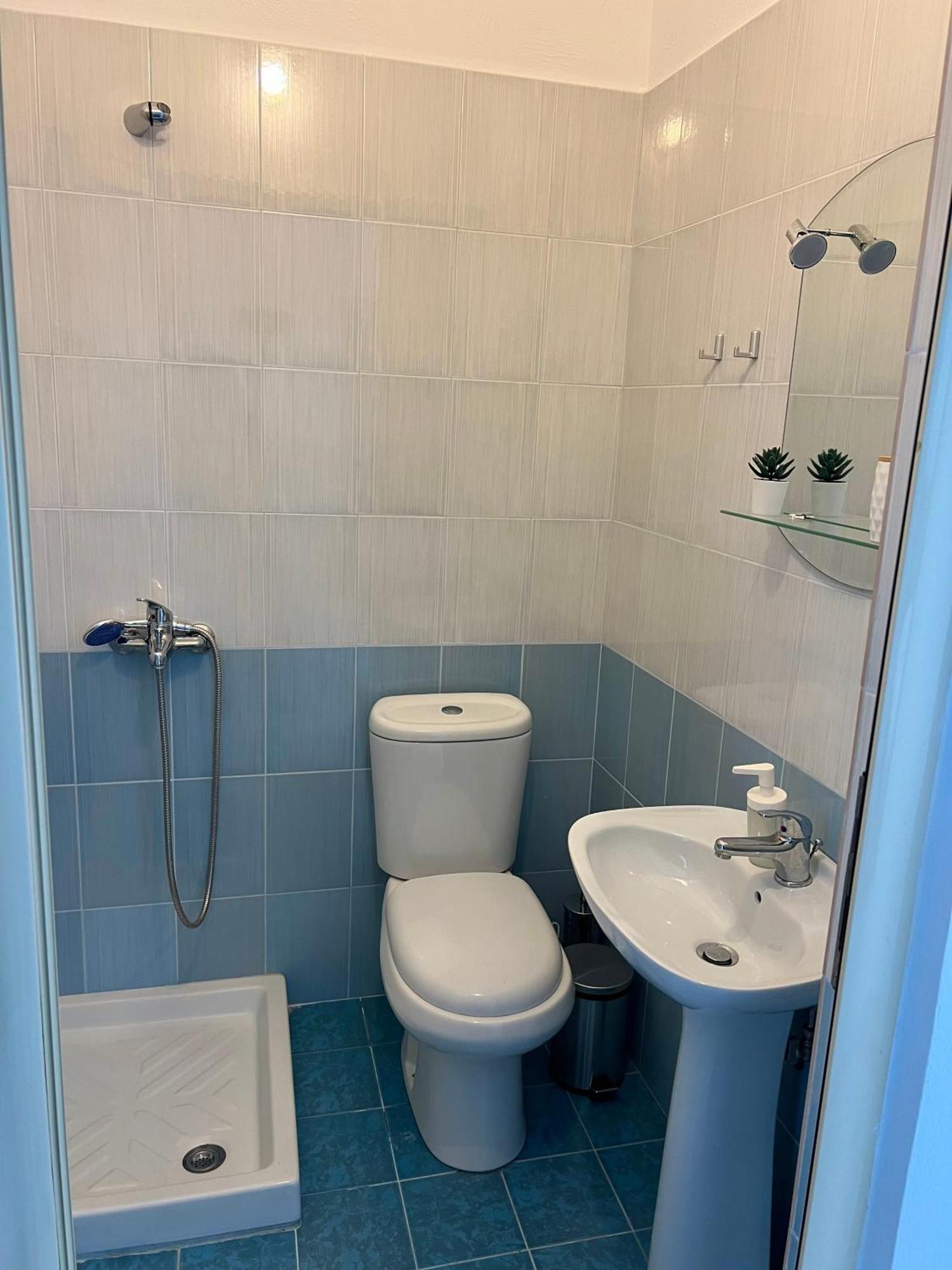 Helios Rooms Sarandë Eksteriør bilde