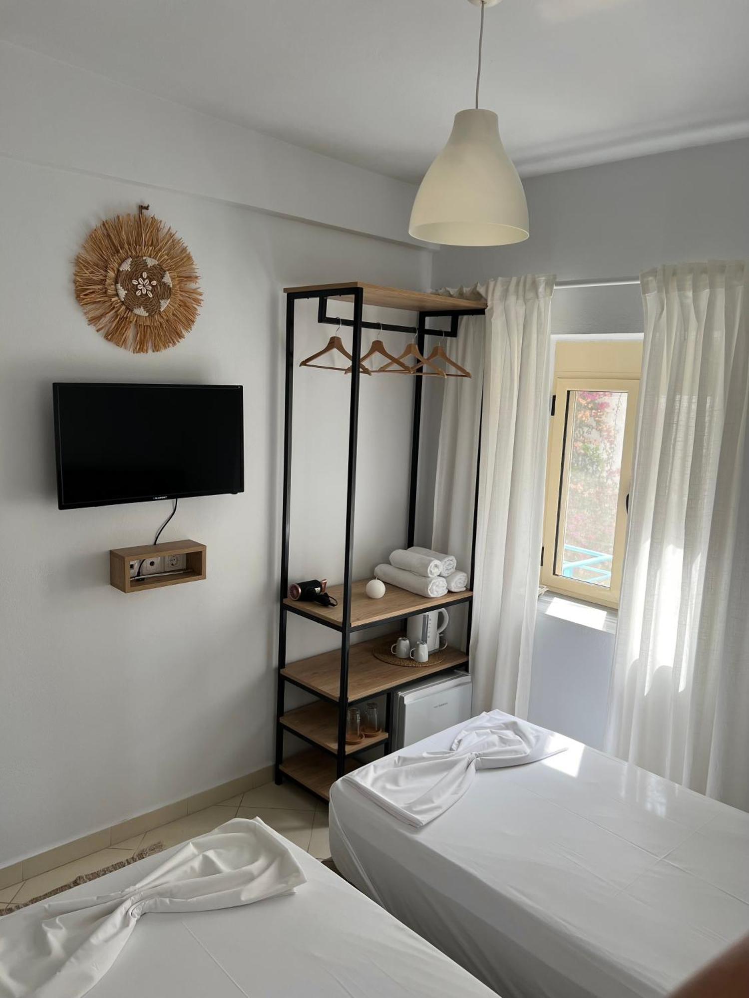 Helios Rooms Sarandë Eksteriør bilde